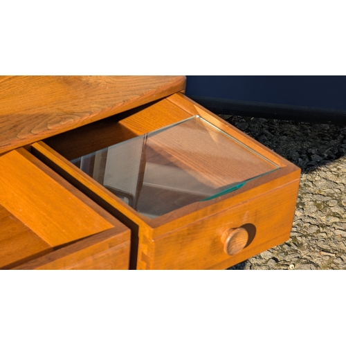 519 - Ercol Windsor Dressing Table In Excellent Condition With Stool - 124 x 115 x 45cm