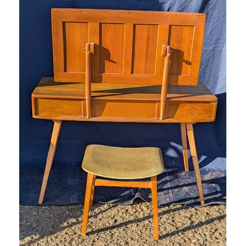 519 - Ercol Windsor Dressing Table In Excellent Condition With Stool - 124 x 115 x 45cm