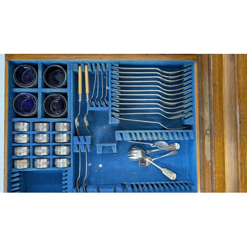 37 - An Oak and Brass Cased 4 Drawer Canteen of Cutlery 54 x 34 x 42cm