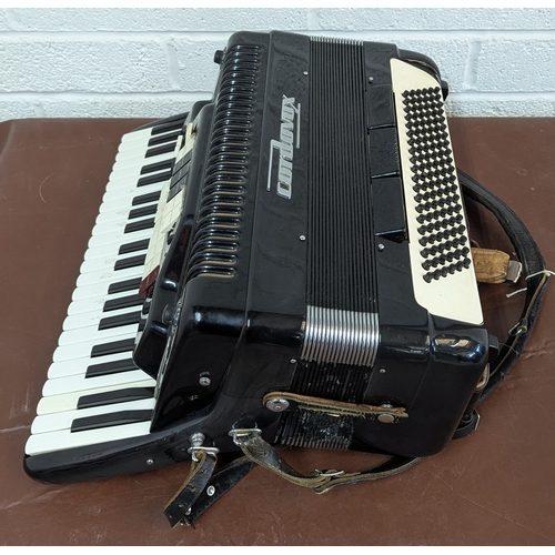 907 - Cordovox Accordion Model N555/83 Made In Italy