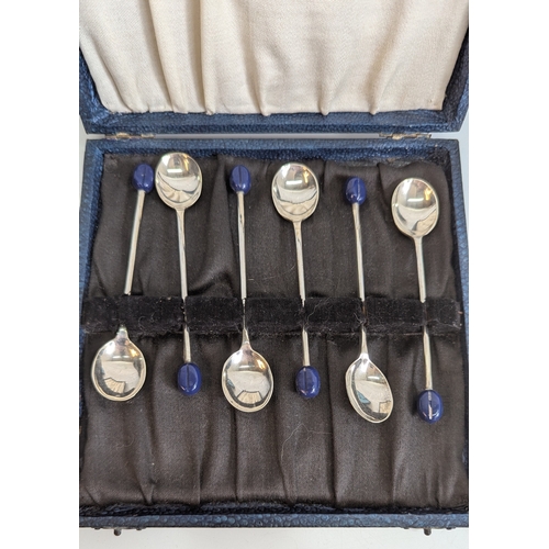 55 - A Set Of 6 Art Deco EPNS Navy Blue Bakerlite Coffee Bean Spoons (In Case) And A Set Of 6 Apostle EPN... 