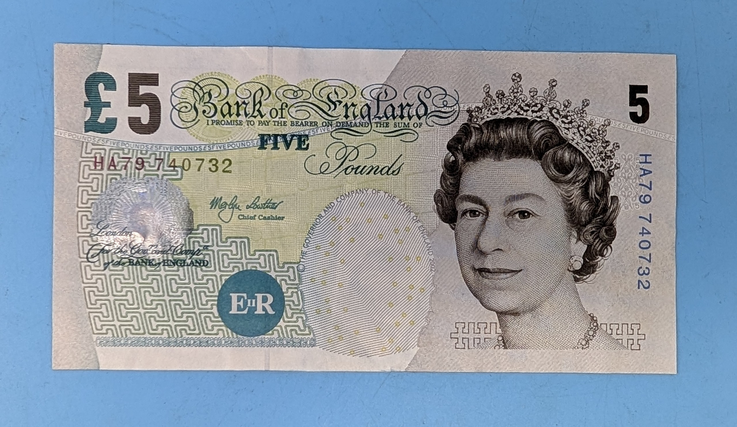 A withdrawn Bank of England £5 note (Elizabeth Fry issue, Series E ...