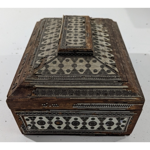 105 - Group of Antique & Early 20th Century Wooden Boxes & Cases

A mixed group of antique and early 20th ... 