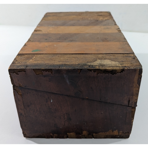 105 - Group of Antique & Early 20th Century Wooden Boxes & Cases

A mixed group of antique and early 20th ... 