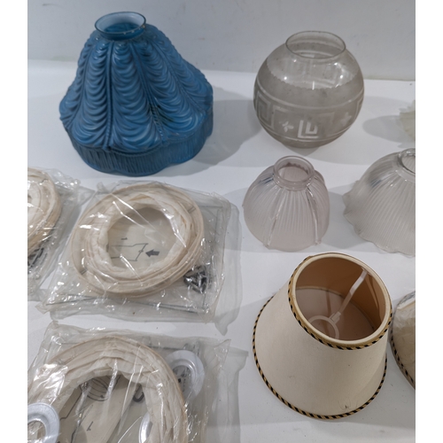 114 - Lot of Mixed Vintage & Modern Glass and Fabric Lamp Shades with Pendant Fittings – A mixed group com... 