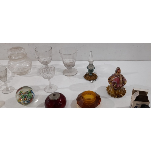 A mixed lot of antique and vintage glassware and small collectables ...