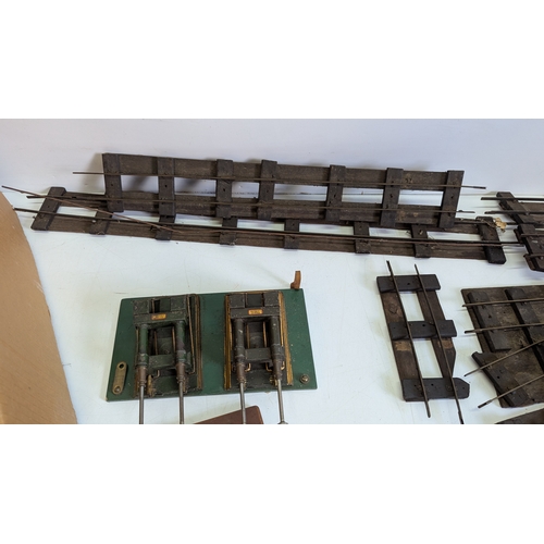 18 - Vintage O Gauge Model Railway Track, Points and Accessories

A substantial quantity of straight, cur... 
