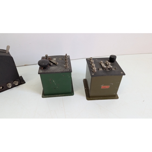 17 - Vintage Bassett-Lowke O Gauge Transformers and Controllers (5)

Five metal-cased units, comprising t... 