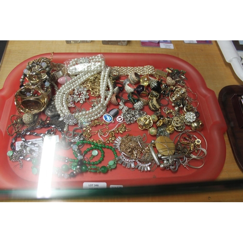 346 - 1x tray containing costume jewellery ware items