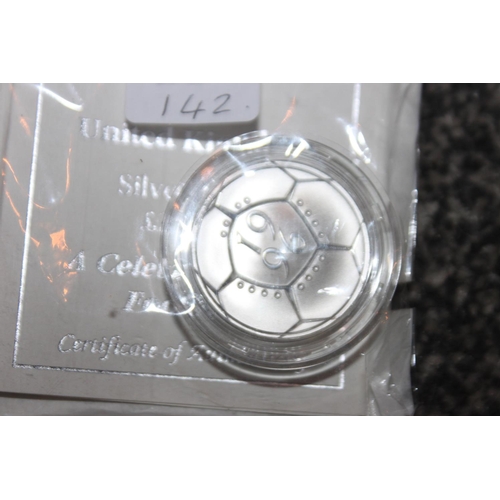 142 - 1996 silver proof Piedfort £2 coin a celebration of football with certificate no box