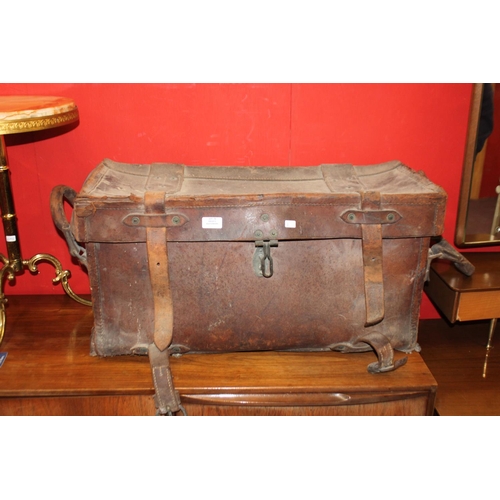 71 - 1 x Victorian leather coachmans bag/car hamper bag