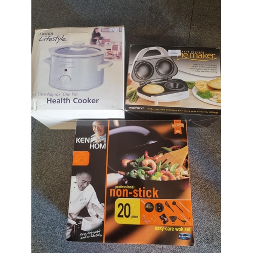 30 - 1 x Ken hom easy care wok set with pie maker and hinari one pot cooker