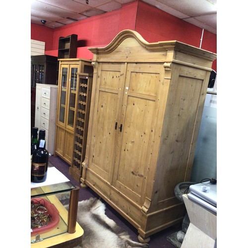 31 - 1 x reclaimed large pine double wardrobe