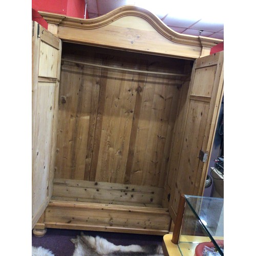 31 - 1 x reclaimed large pine double wardrobe