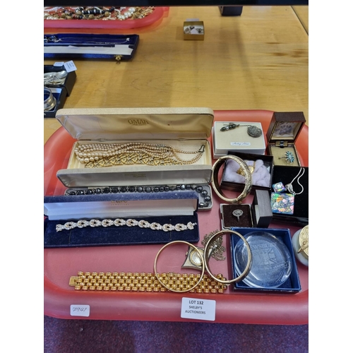 132 - 1 x tray containing costume jewellery ware items and 4 silver jewellery items 2 x rings necklace set... 