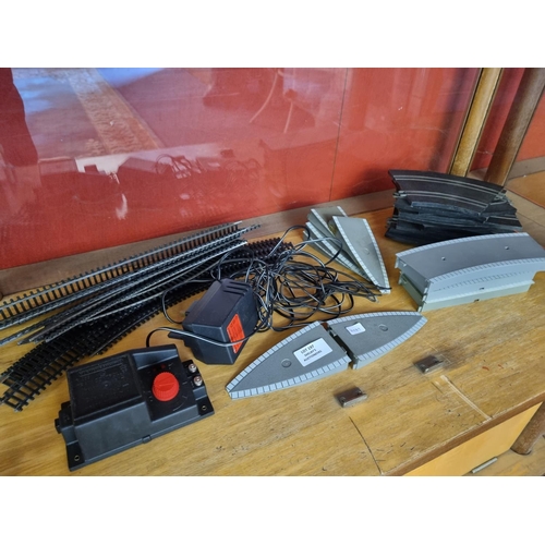 197 - Selection of hornby rail way items hornby track plastic platforms etc