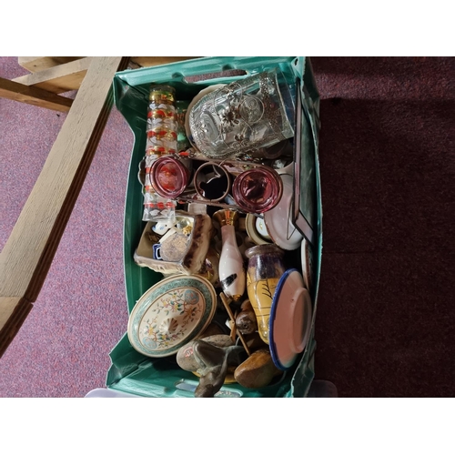 277 - 1 x box containing pottery ware and glass ware items etc