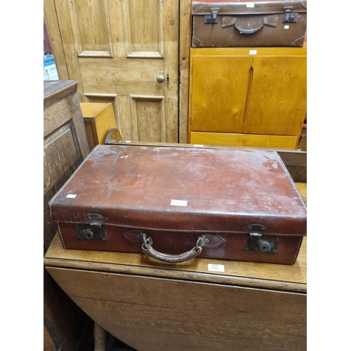 80 - 1 x vintage leather travelling case
