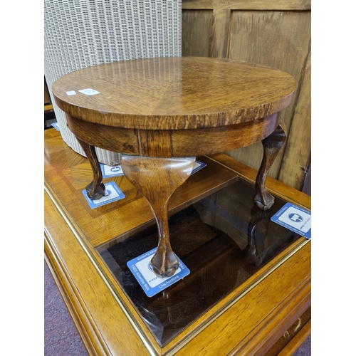 126 - 1 x ball and claw foot small oak coffee table