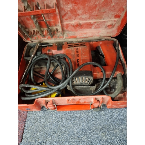 67 - 1 x Hilti sds hammer drill