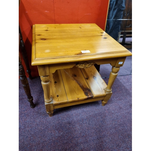 93 - 1 x small pine occasional table