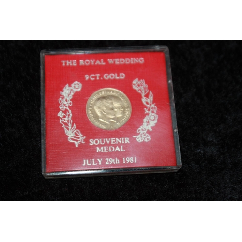 113 - 1 x the royal wedding 9ct gold souvenir medal Charles and Diana