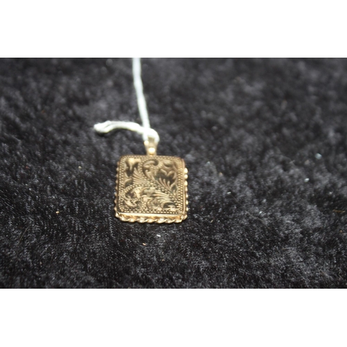 116 - 1 x 9ct gold square floral pattern pendant locket