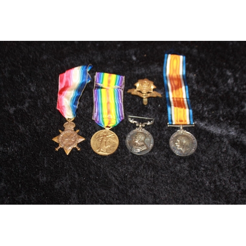 140 - 1 x bravery in the field medal pte l cpl a g Waite 4 worc reg with trio of medals ww1 and cap badge