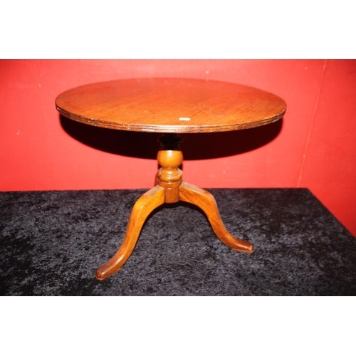 42 - 1 x 1940s round coffee table with Victorian base