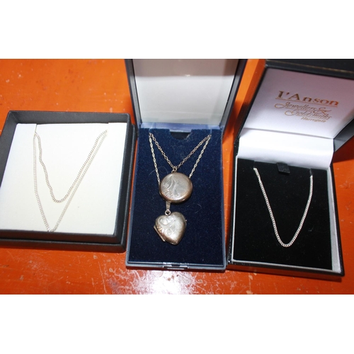 430 - 5 x various silver necklaces with 2 x silver locket pendants