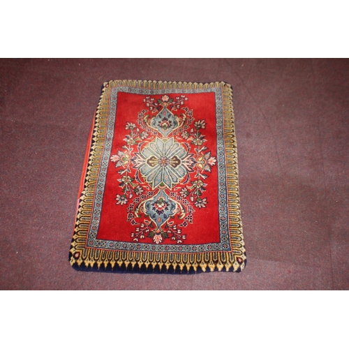 67 - 1 x red and blue pattern Iranian prayer mat size 2ft x3ft