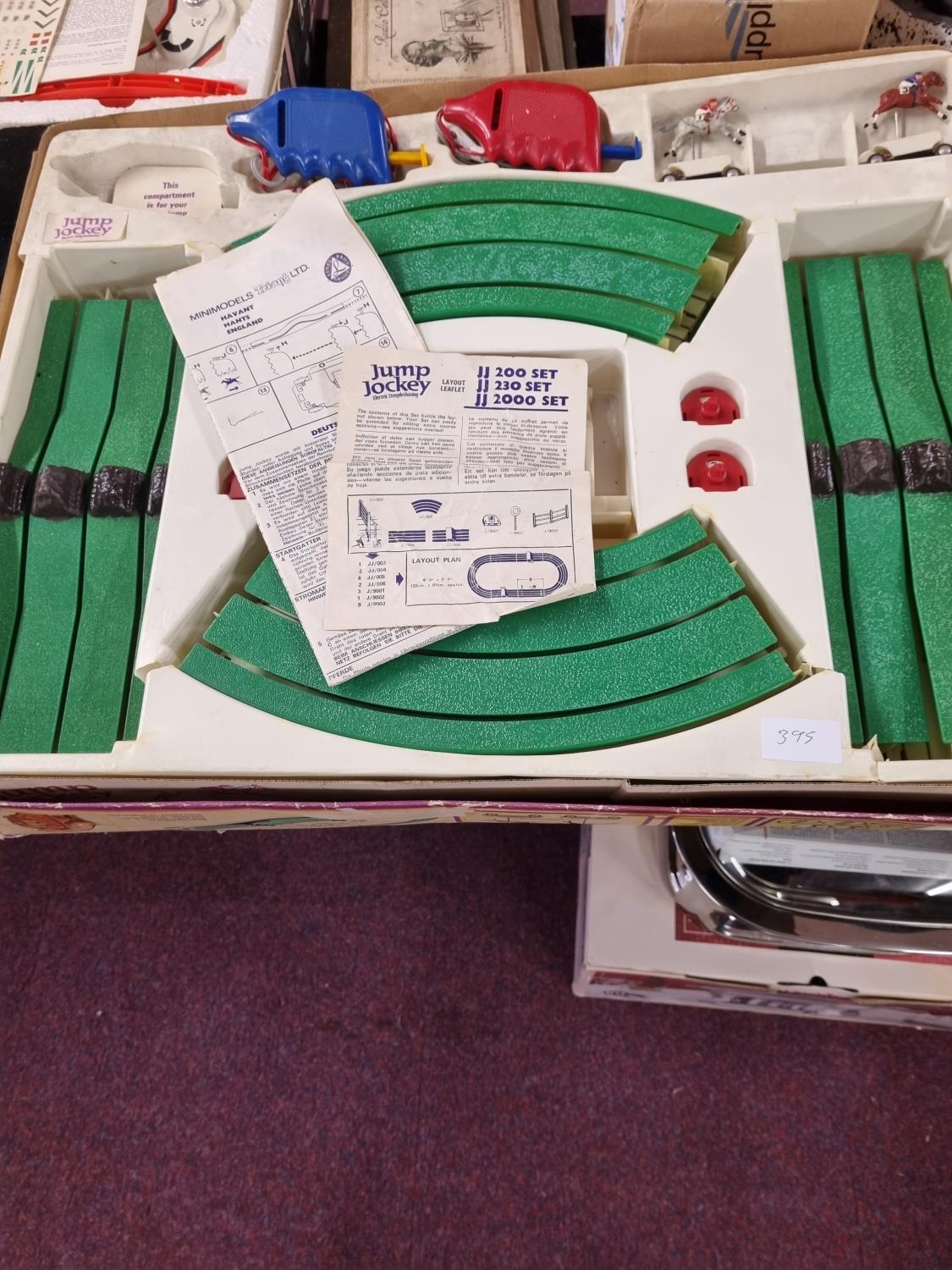 One triang jump jockey racing game
