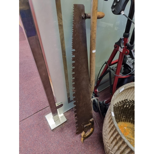 6 - 1 x large metal saw with hay fork
