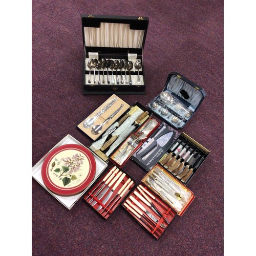 300 - Selection of various boxed cutlery ware sets