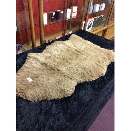 255 - 1 x brand new Devonia real sheepskin rug