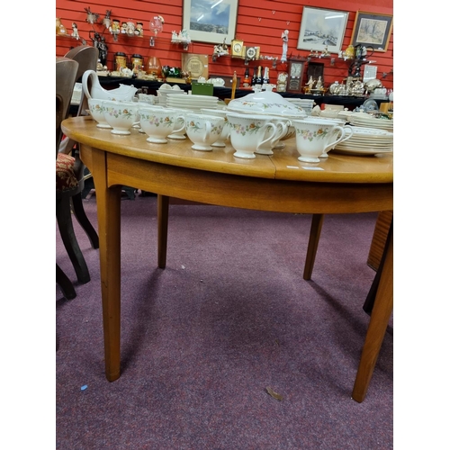 212 - 1x Nathan dining table with leaves