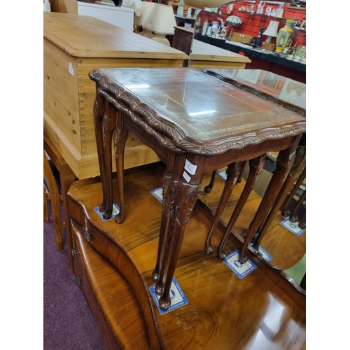 214 - 1x nest of mahogany tables