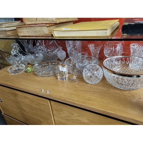 404 - Selection of glass ware items fruit bowl vases etc