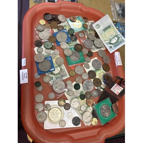 126 - 1x tray containing various british coinage and £1 notes