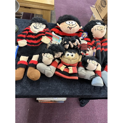 170 - selection of 7 dennis the menace and gnasher plush toys bag etc