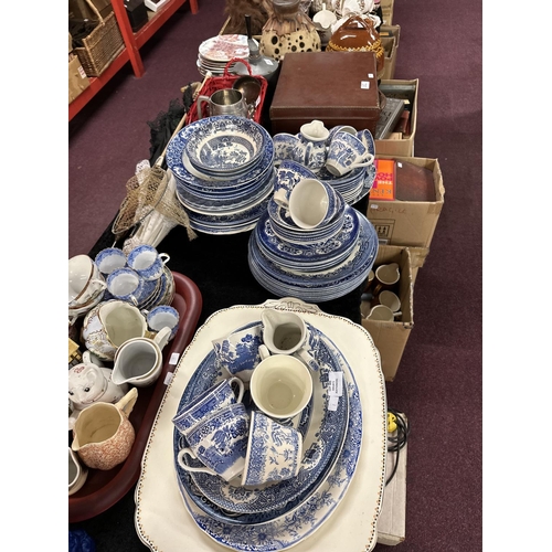 305 - 1x selection of churchill willow pattern tea set items with various meat plates