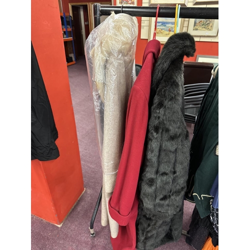 96 - 3x various vintage ladies coats