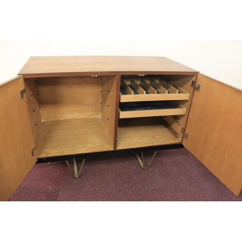 19 - 1 x stag 1970s double cupboard unit