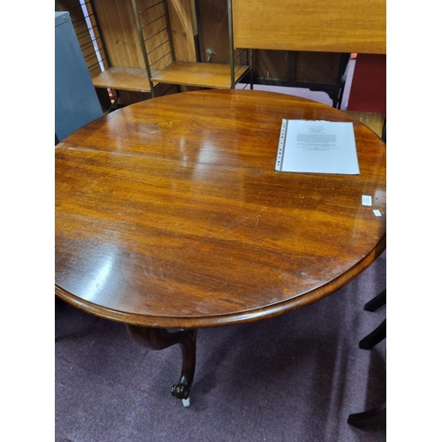 94 - 1x victorian John Taylor Edinburgh manufactures mahogany dining table with ceramic casters