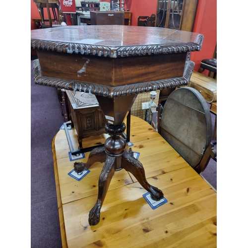 99 - 1x mahogany reproduction games table