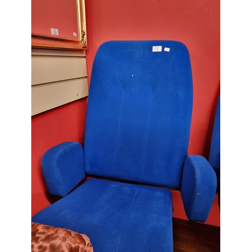 46 - 1 x blue upholstery cinema seat