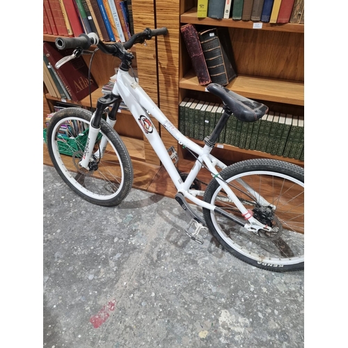 15 - 1 x kona cowan mountain bike