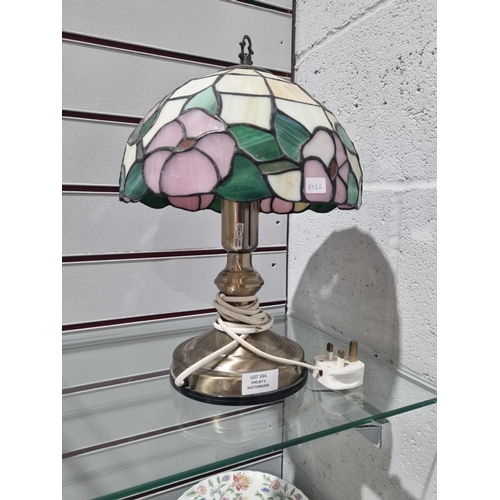 334 - 1 x tiffany style lamp