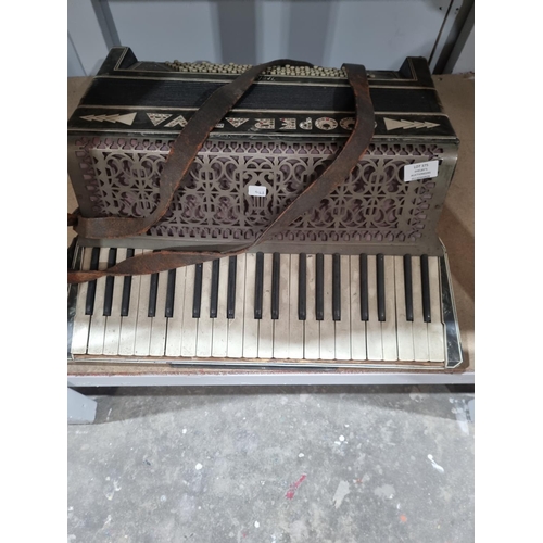 375 - 1 X VINTAGE COOPRATIVIA ACCORDIAN