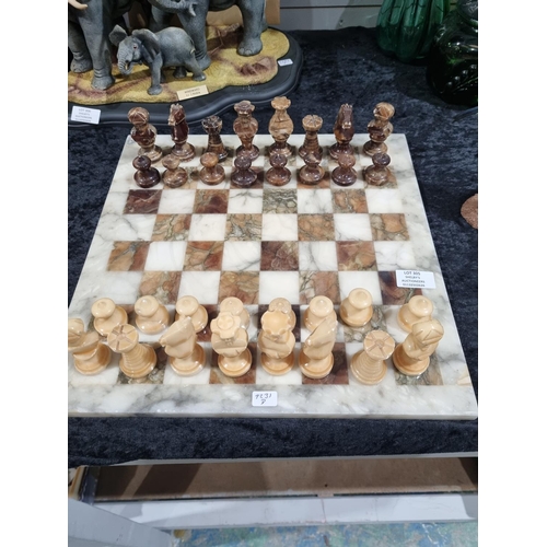 305 - 1 X ITALIAN MARBLE CHESS BOARD WITH PIECES